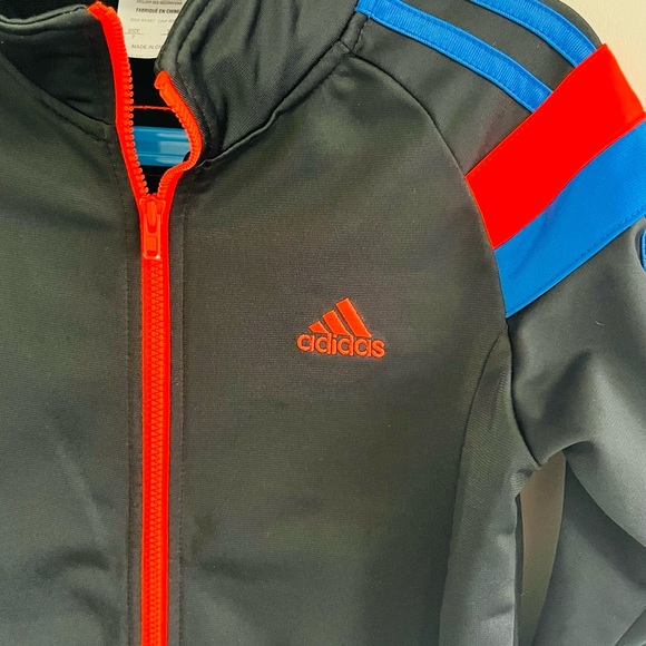Kids Adidas zip up size 7 - Picture 3 of 4